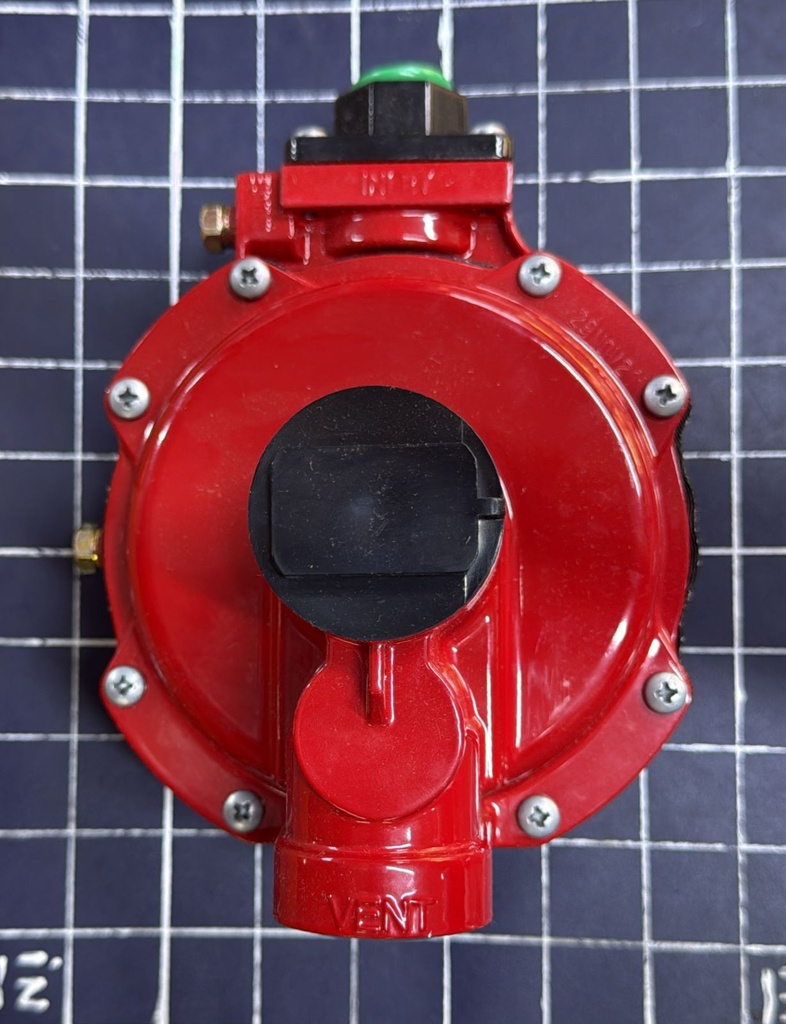 REGULADOR GAS ALTA FISHER I250 PSI 1/2NH / O 8-12 PSI 1/2NH / 2100000BTU ROJO